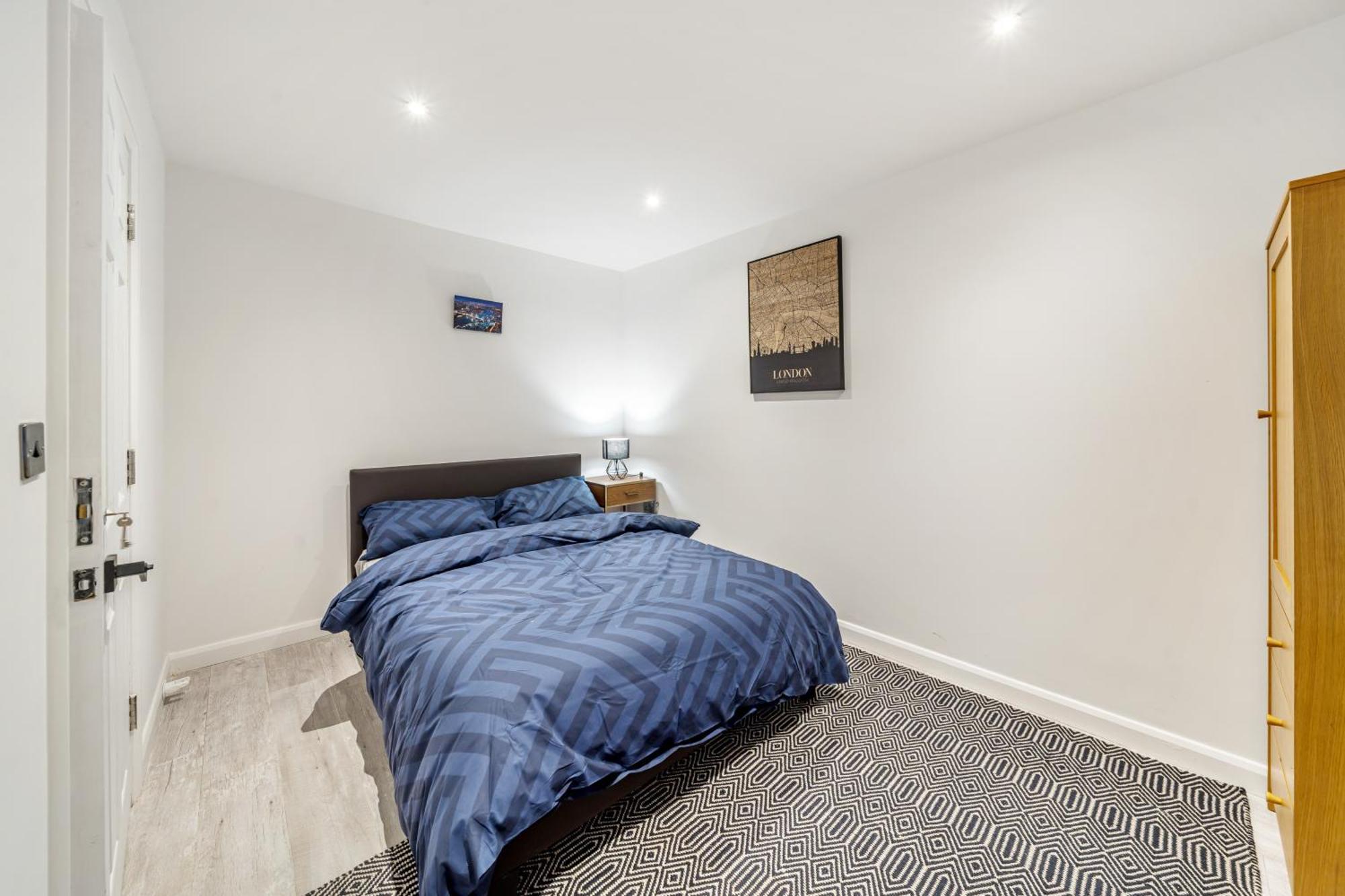 Two Bed Home In The Heart Of Egham Exterior foto